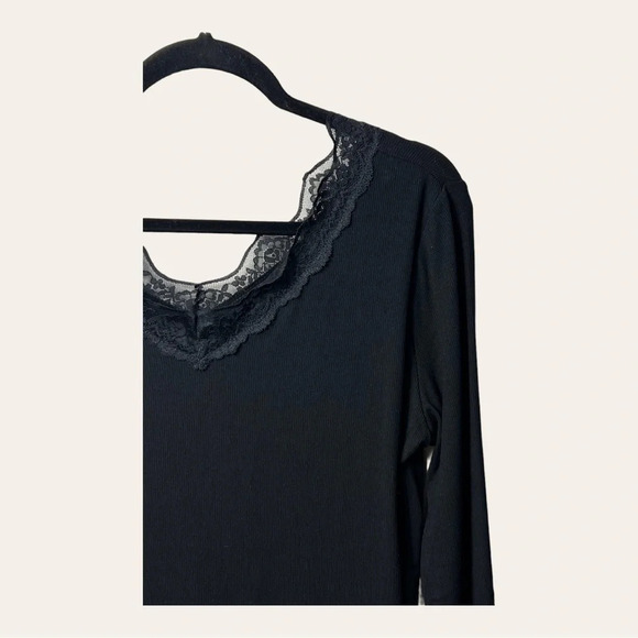 1273. LONG SLEEVE TOP RIBBED WITH LACE ON NECKLINE SIZE X-LARGE BLACK - Picture 4 of 12